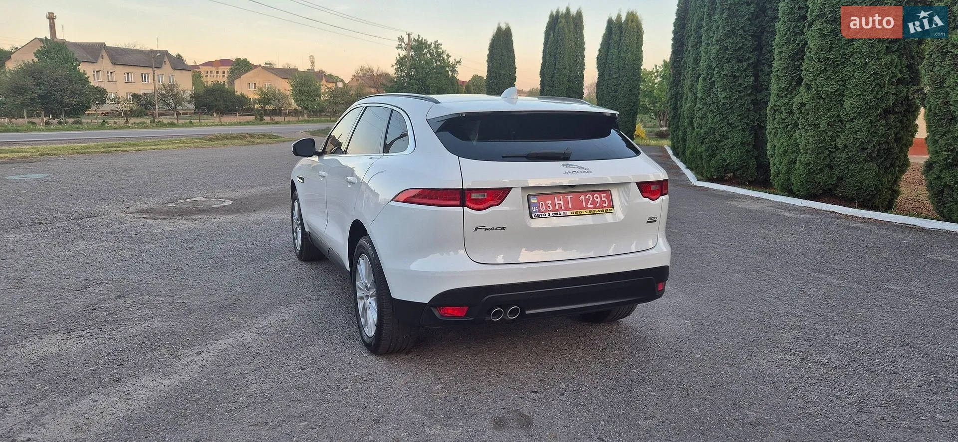 2017 Jaguar F-Pace - мініатюра 4