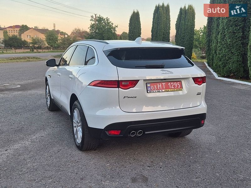 Позашляховик / Кросовер Jaguar F-Pace 2017 в Дубні