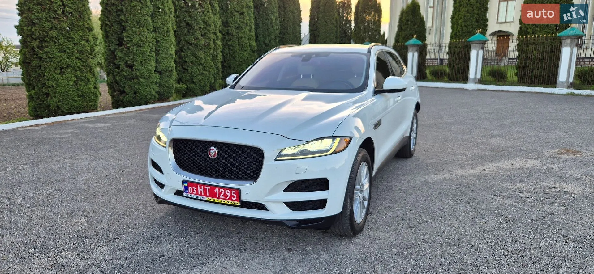 2017 Jaguar F-Pace - мініатюра 30