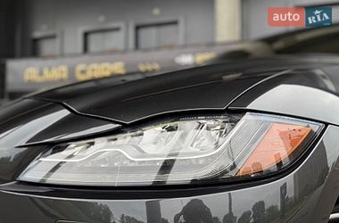Позашляховик / Кросовер Jaguar F-Pace 2016 в Києві