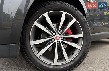 Внедорожник / Кроссовер Jaguar F-Pace 2016 в Киеве
