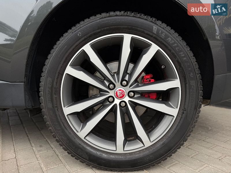 Позашляховик / Кросовер Jaguar F-Pace 2016 в Києві