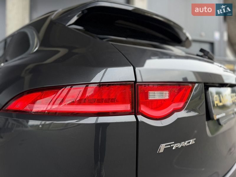 Внедорожник / Кроссовер Jaguar F-Pace 2016 в Киеве