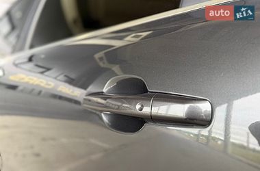 Внедорожник / Кроссовер Jaguar F-Pace 2016 в Киеве