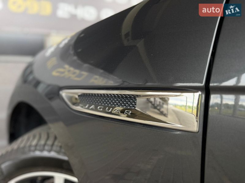 Внедорожник / Кроссовер Jaguar F-Pace 2016 в Киеве