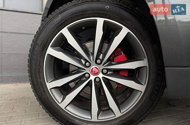 Внедорожник / Кроссовер Jaguar F-Pace 2016 в Киеве