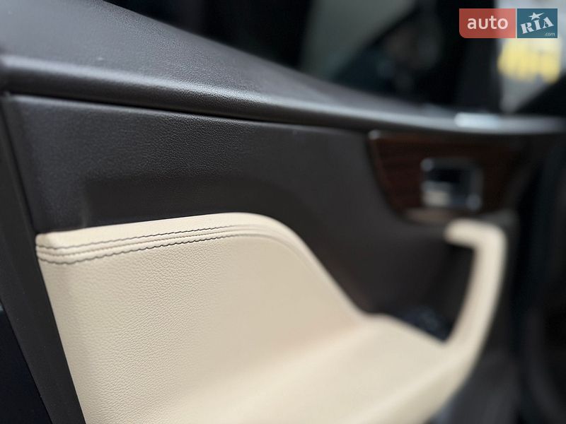 Позашляховик / Кросовер Jaguar F-Pace 2016 в Києві