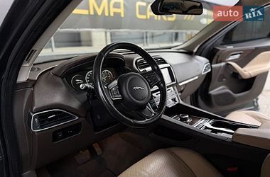 Позашляховик / Кросовер Jaguar F-Pace 2016 в Києві