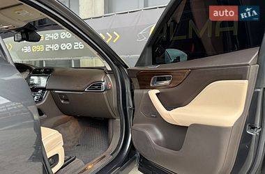 Внедорожник / Кроссовер Jaguar F-Pace 2016 в Киеве