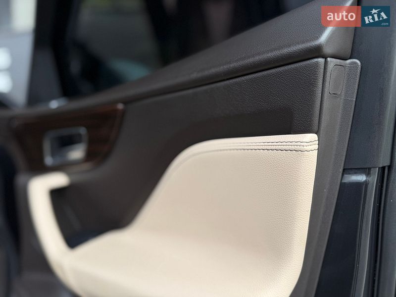 Позашляховик / Кросовер Jaguar F-Pace 2016 в Києві