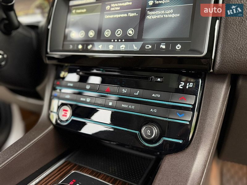 Позашляховик / Кросовер Jaguar F-Pace 2016 в Києві