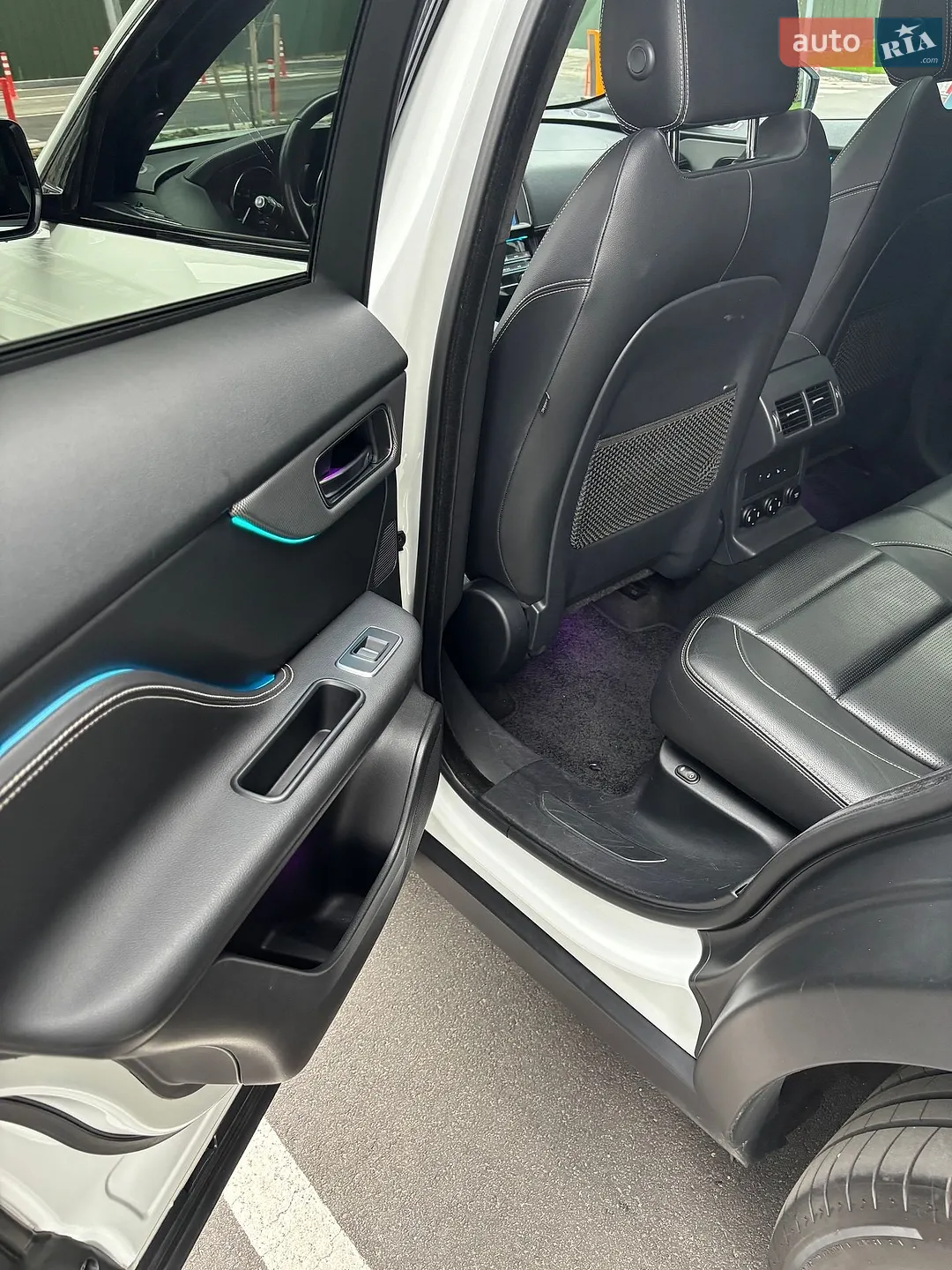 2019 Jaguar F-Pace - мініатюра 9