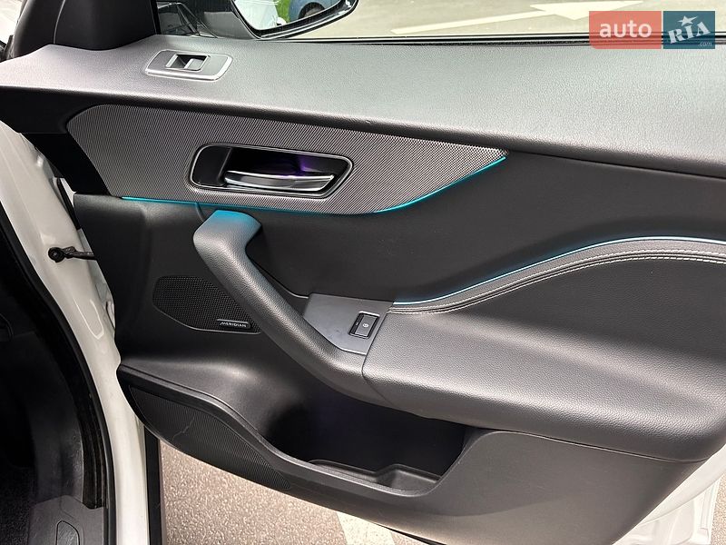 Внедорожник / Кроссовер Jaguar F-Pace 2019 в Киеве фото 20 Внедорожник / Кроссовер Jaguar F-Pace 2019 в Киеве