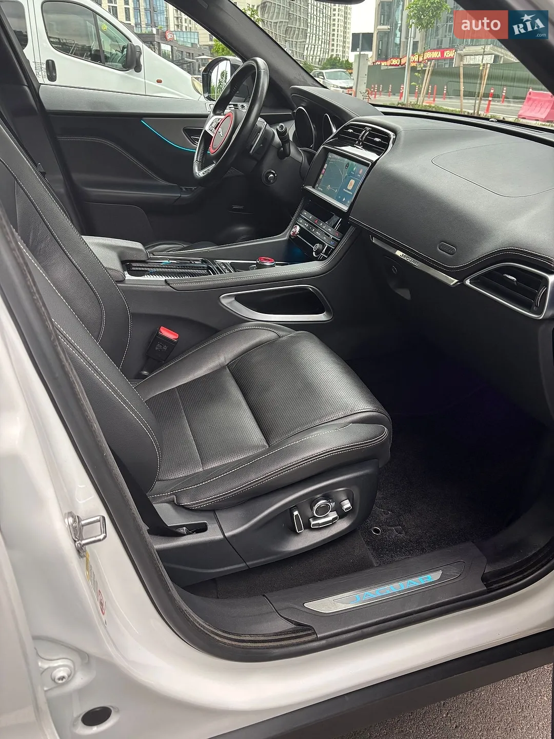 2019 Jaguar F-Pace - мініатюра 19