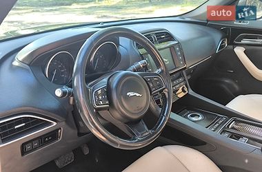 Позашляховик / Кросовер Jaguar F-Pace 2017 в Полтаві
