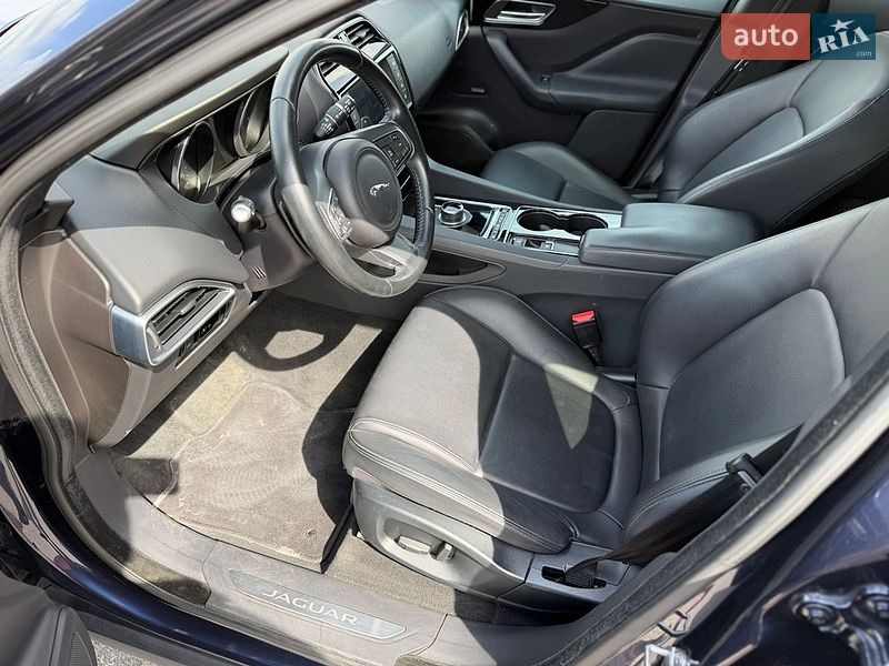 Внедорожник / Кроссовер Jaguar F-Pace 2016 в Киеве