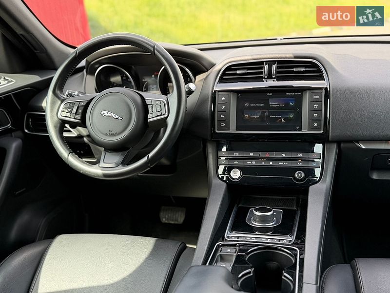 Внедорожник / Кроссовер Jaguar F-Pace 2016 в Киеве фото 21 Внедорожник / Кроссовер Jaguar F-Pace 2016 в Киеве