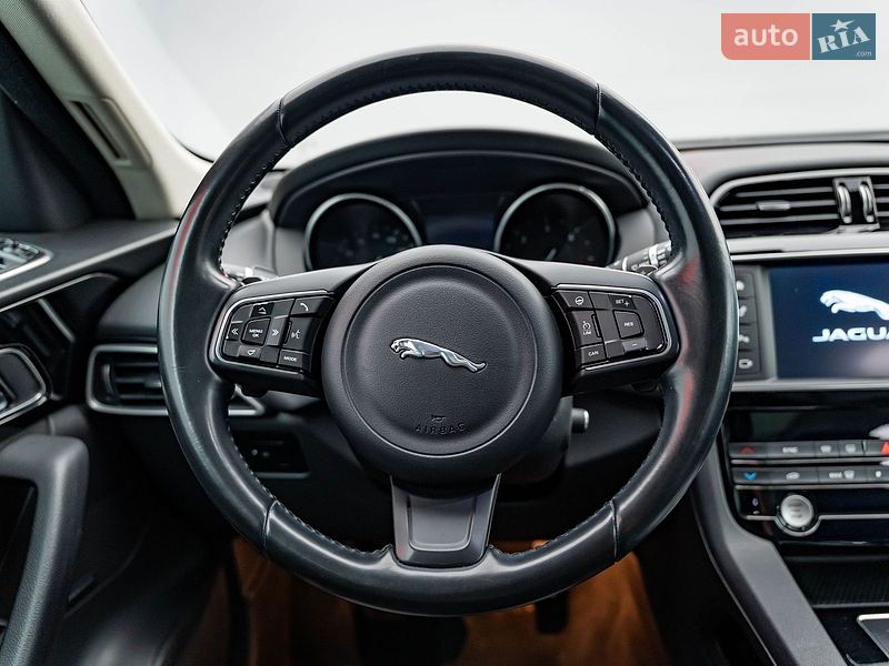 Внедорожник / Кроссовер Jaguar F-Pace 2017 в Киеве