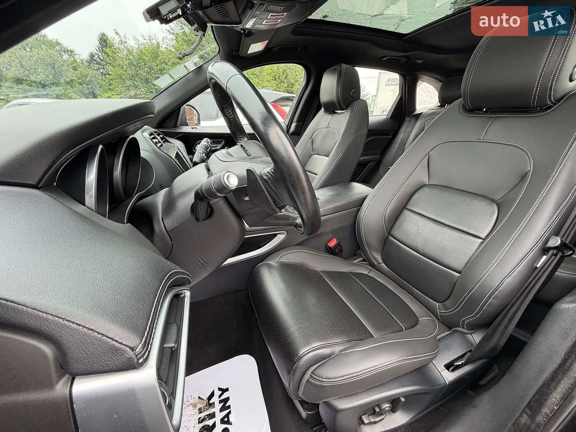 2016 Jaguar F-Pace - мініатюра 22