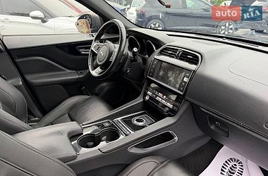 Внедорожник / Кроссовер Jaguar F-Pace 2016 в Луцке