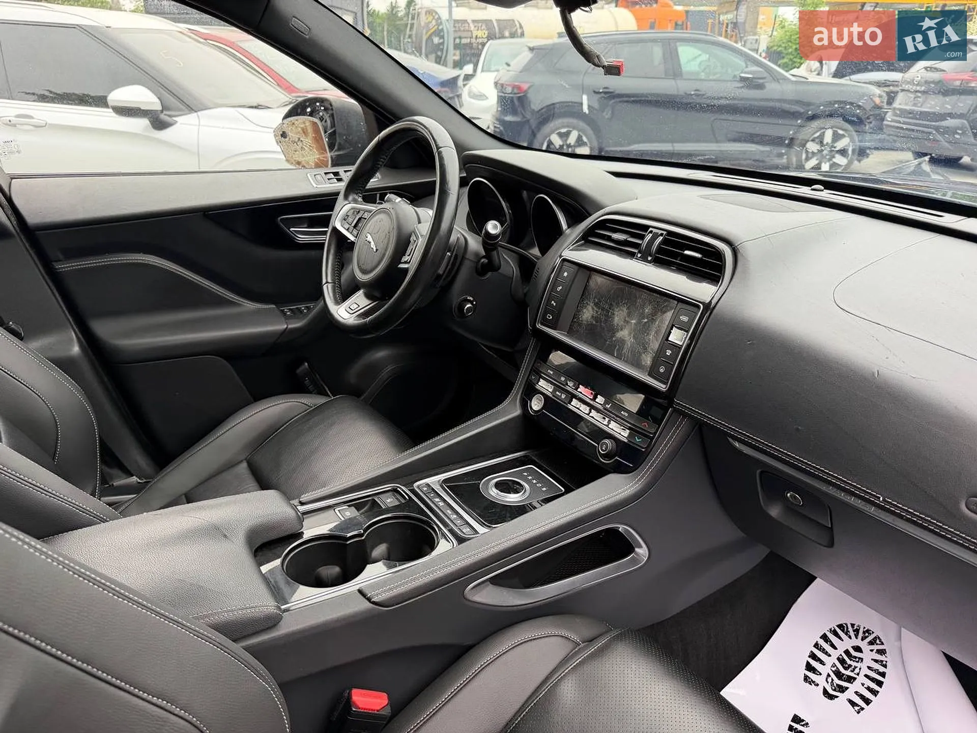 2016 Jaguar F-Pace - мініатюра 23