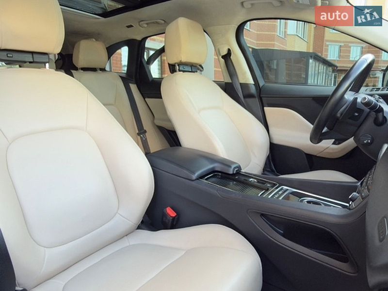 Внедорожник / Кроссовер Jaguar F-Pace 2019 в Тернополе