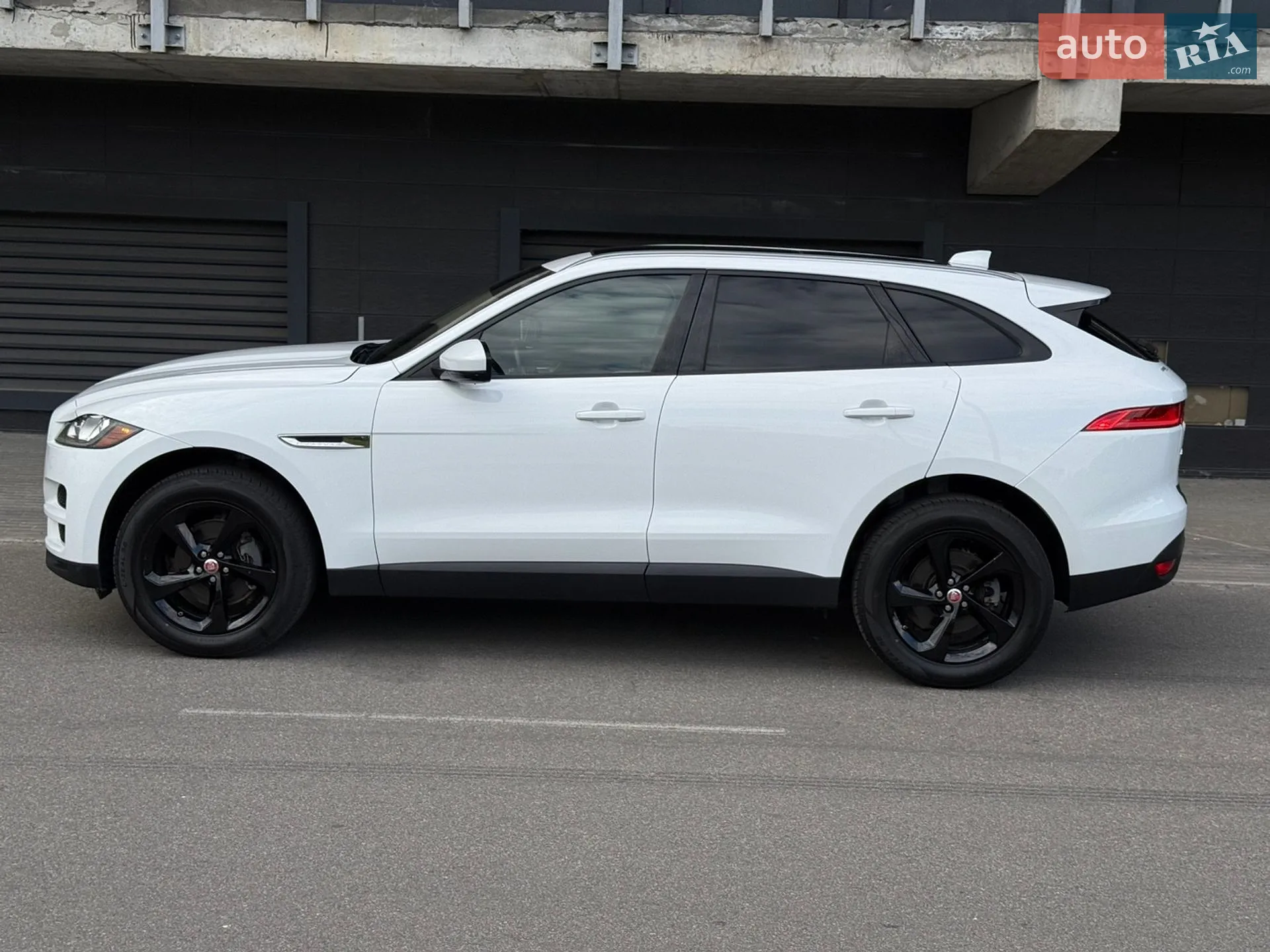 2017 Jaguar F-Pace - мініатюра 6