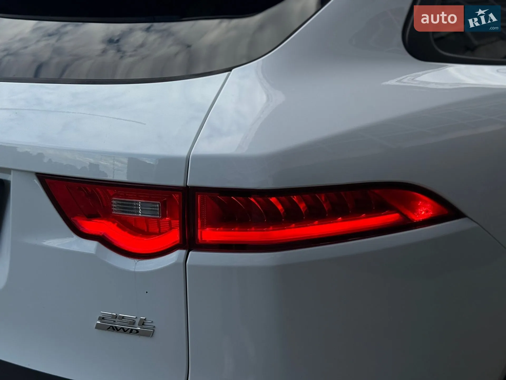 2017 Jaguar F-Pace - мініатюра 11