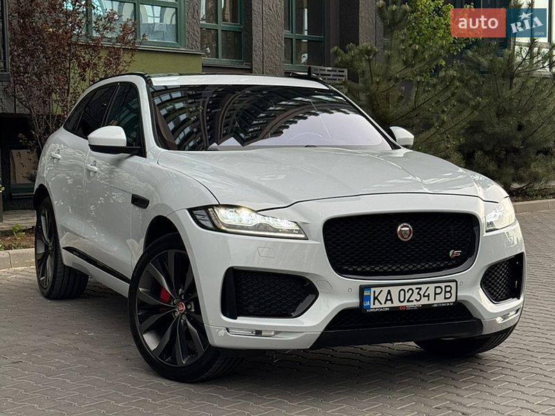 Внедорожник / Кроссовер Jaguar F-Pace 2016 в Киеве