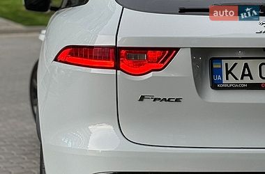 Внедорожник / Кроссовер Jaguar F-Pace 2016 в Киеве