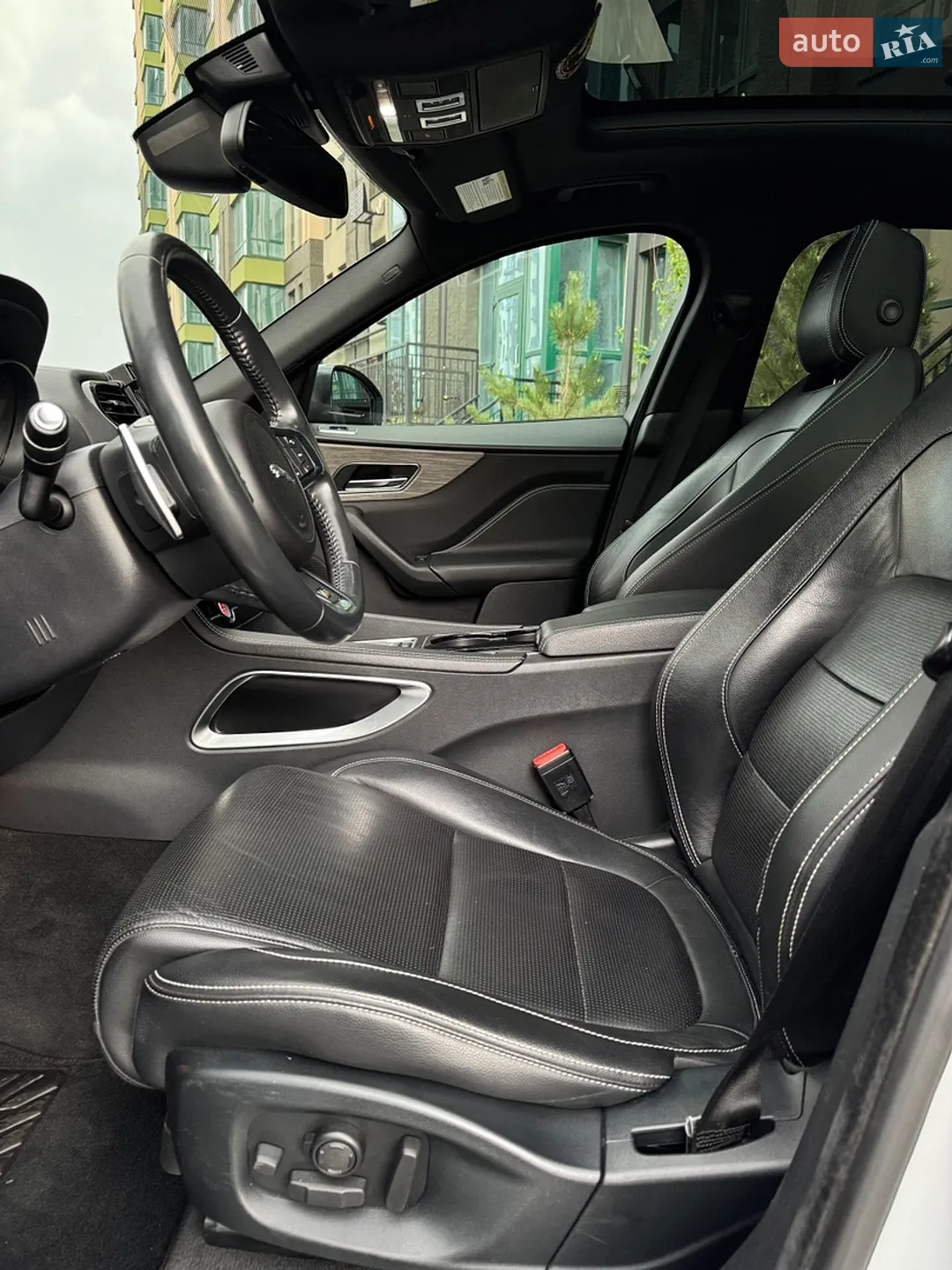 2016 Jaguar F-Pace - мініатюра 22