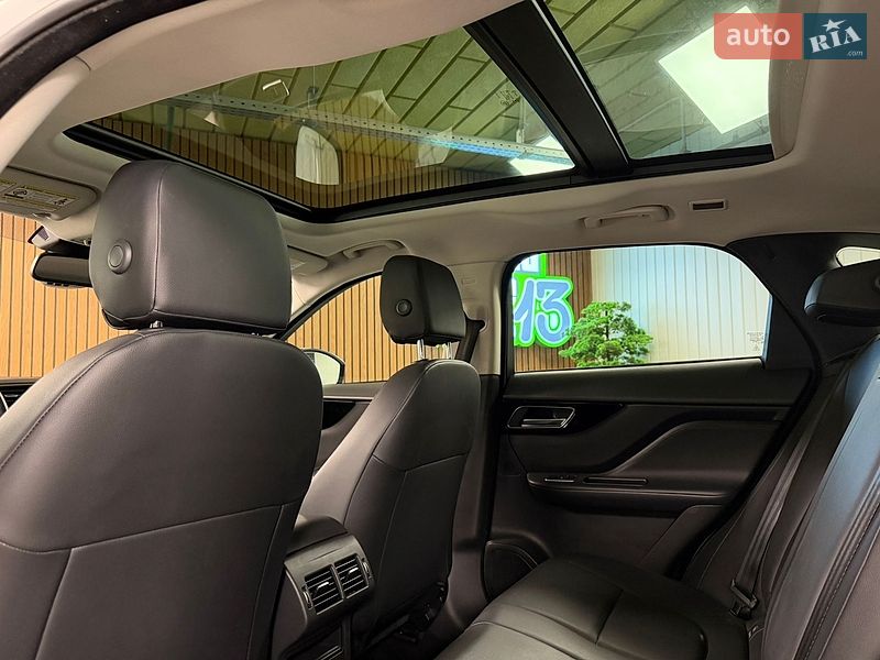 Внедорожник / Кроссовер Jaguar F-Pace 2016 в Киеве