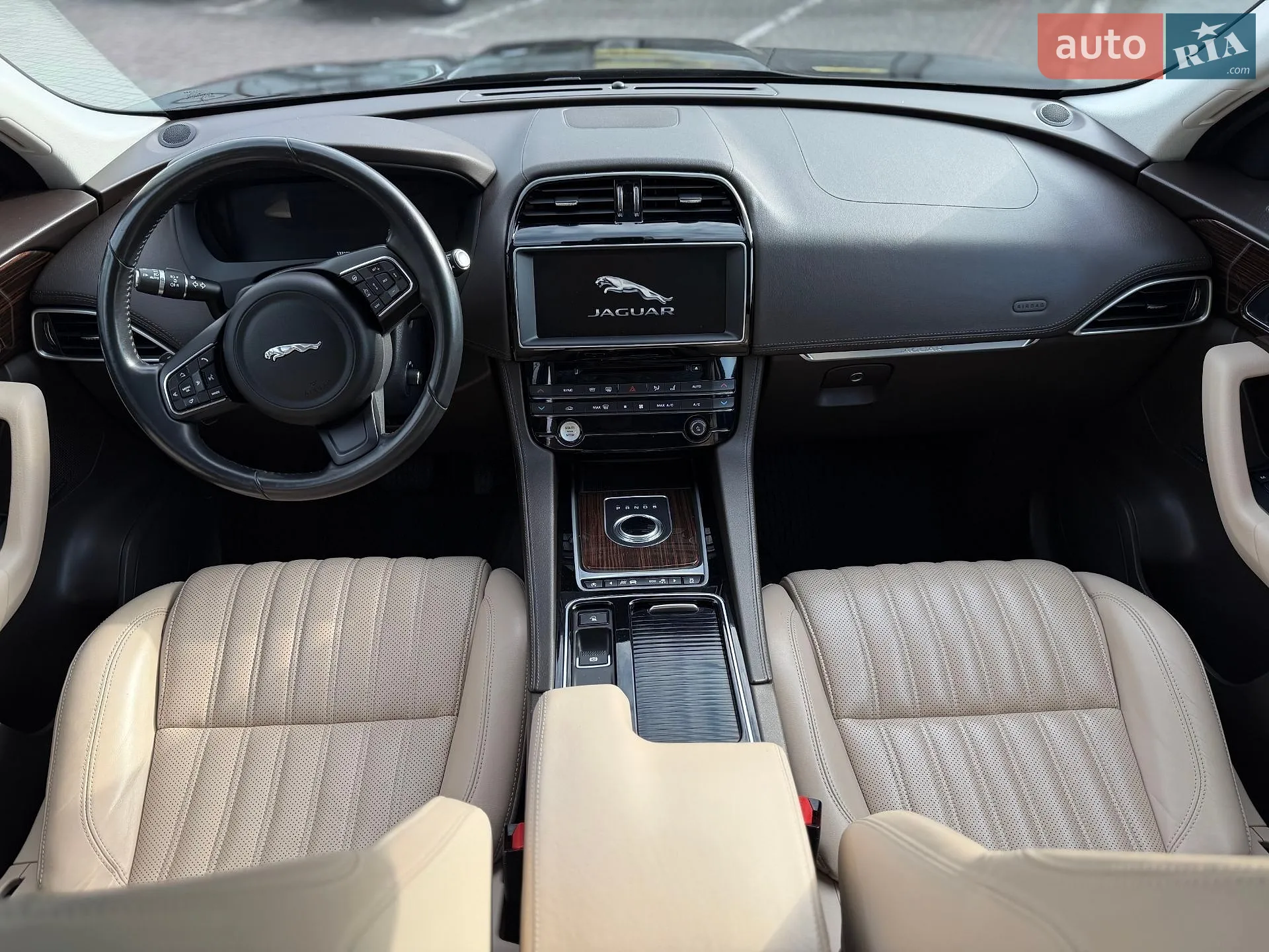 2017 Jaguar F-Pace - мініатюра 14