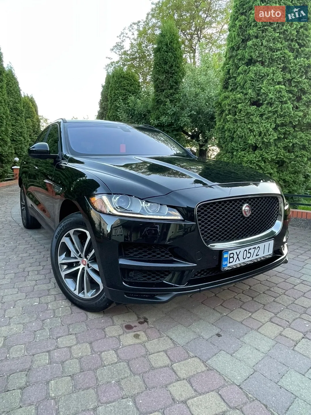 2016 Jaguar F-Pace - мініатюра 2