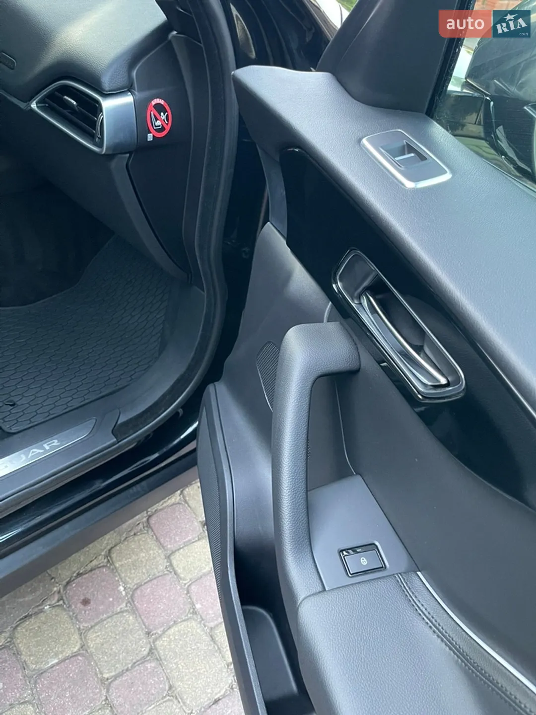 2016 Jaguar F-Pace - мініатюра 32