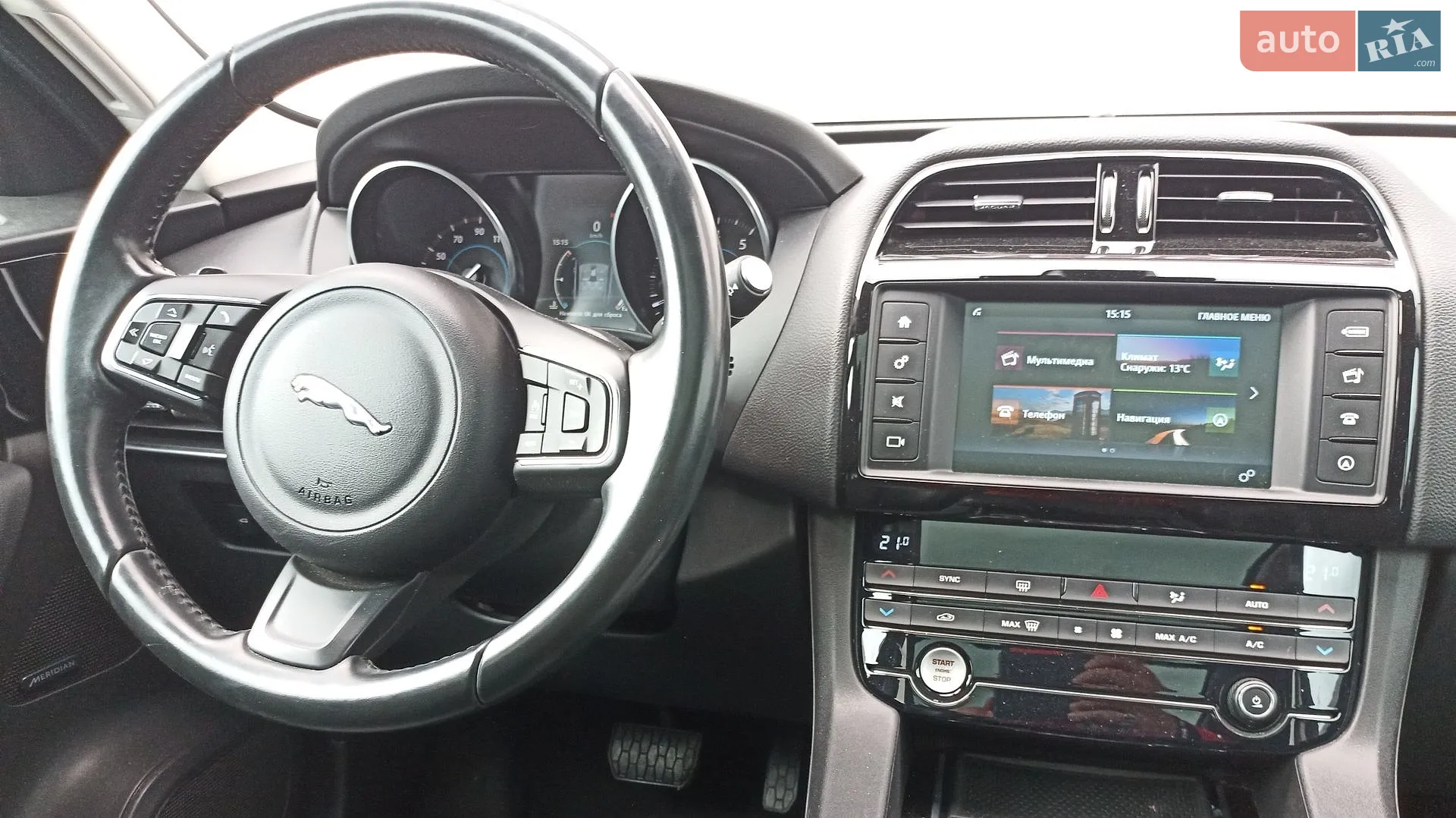 2016 Jaguar F-Pace - мініатюра 13