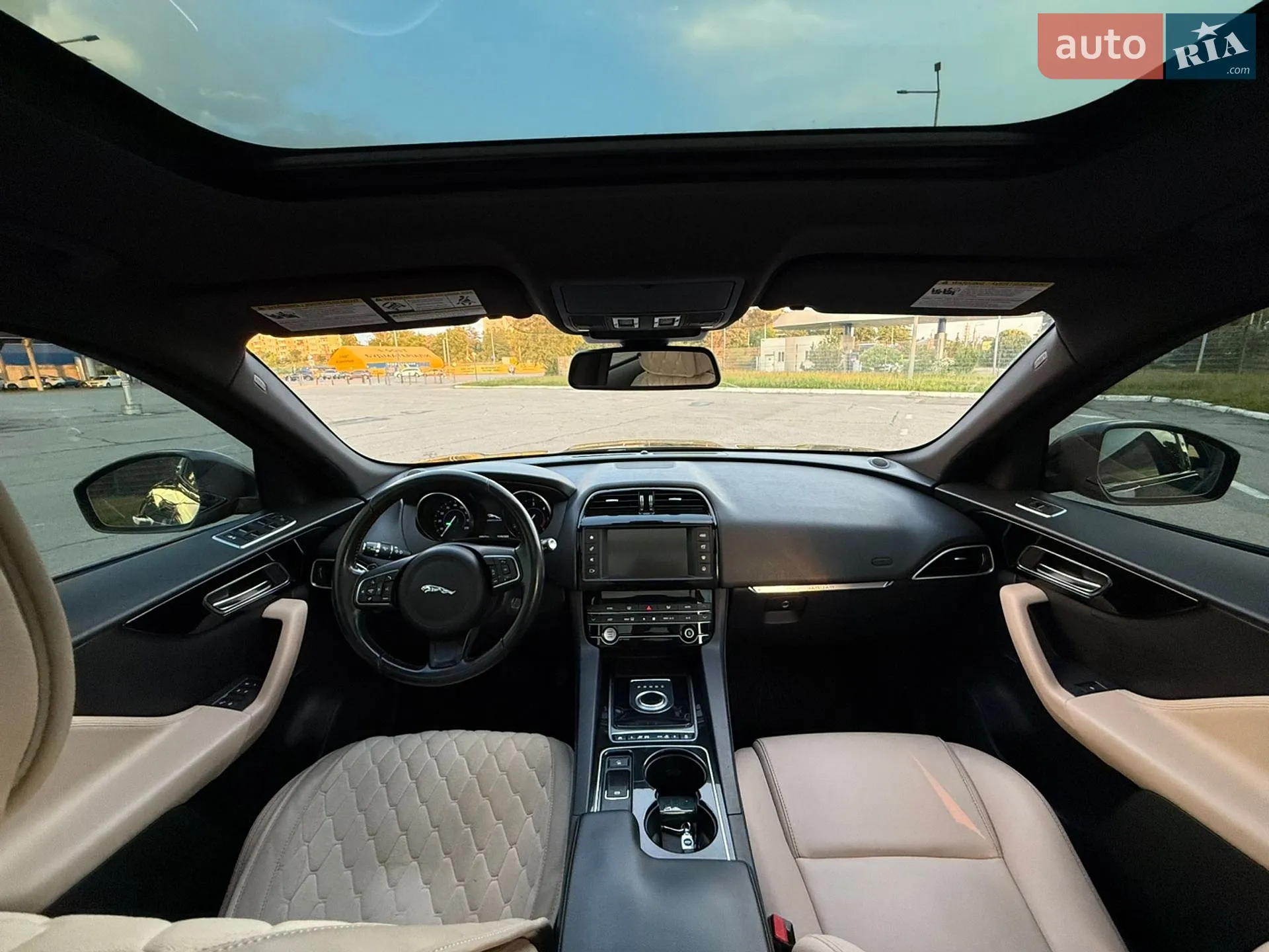 2016 Jaguar F-Pace - мініатюра 19