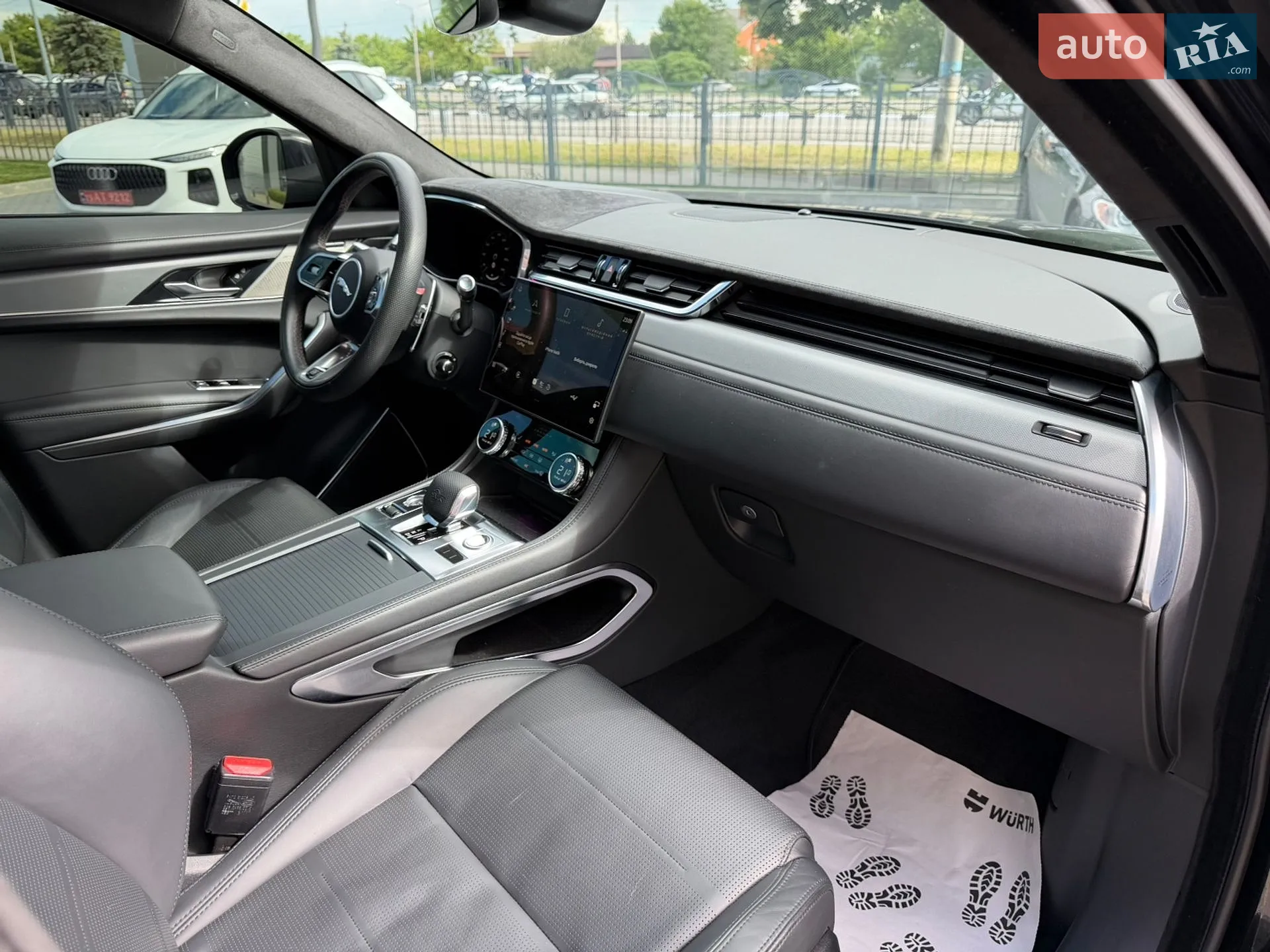 2021 Jaguar F-Pace - мініатюра 35