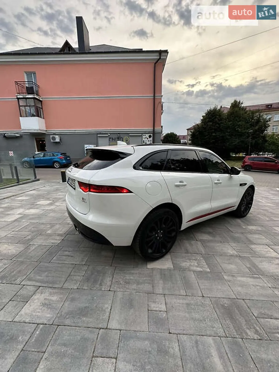 2018 Jaguar F-Pace - мініатюра 9