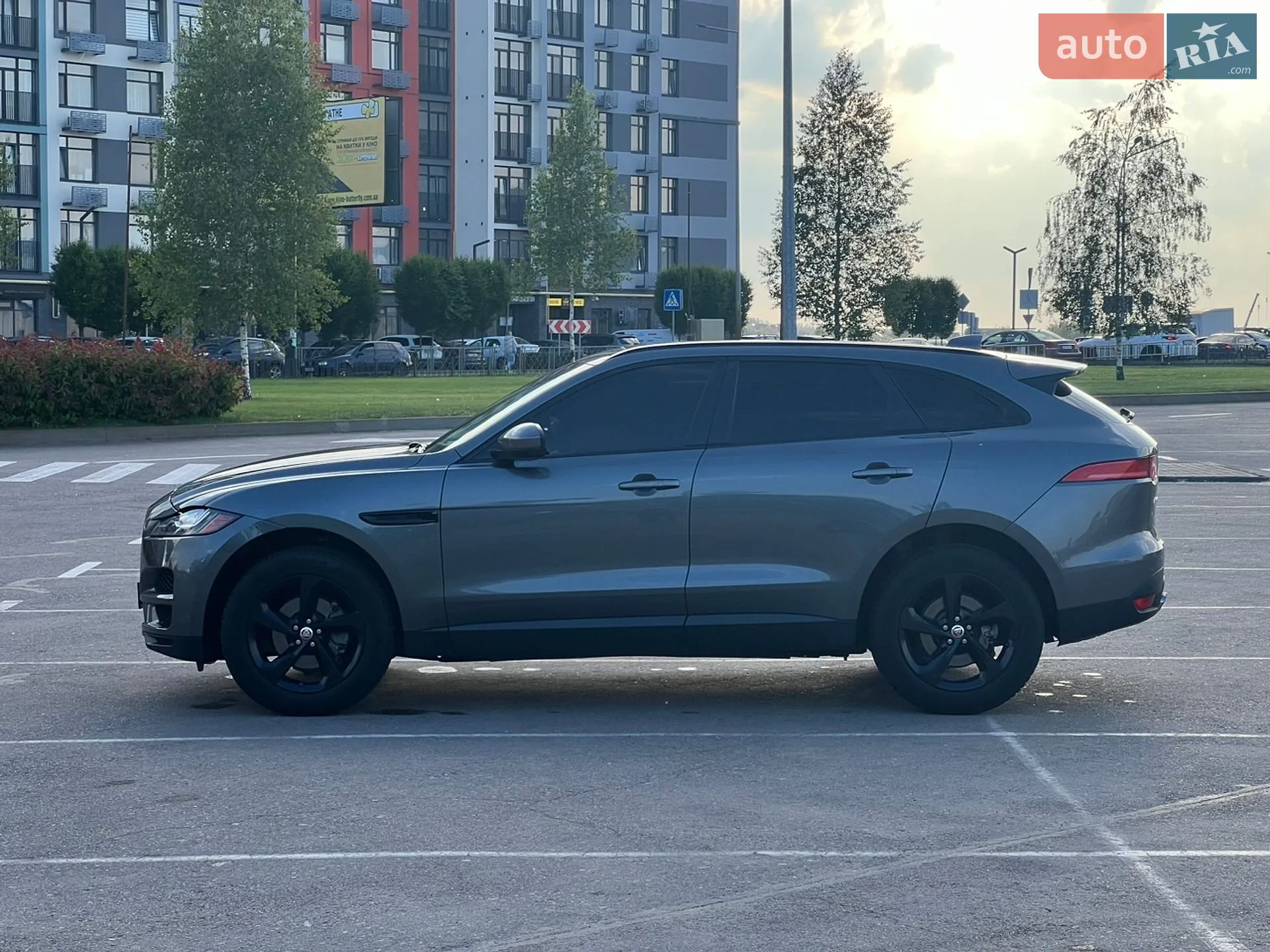 2016 Jaguar F-Pace - мініатюра 15