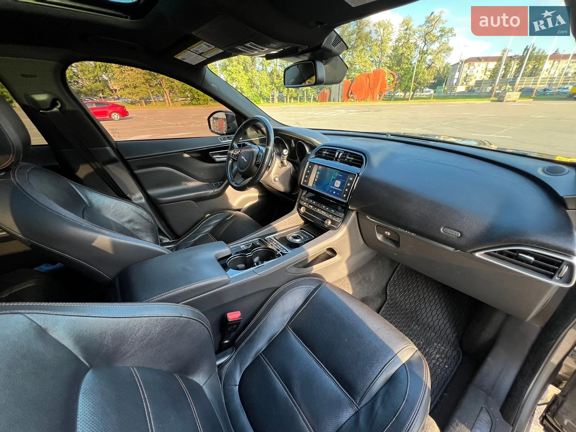 2016 Jaguar F-Pace - мініатюра 32
