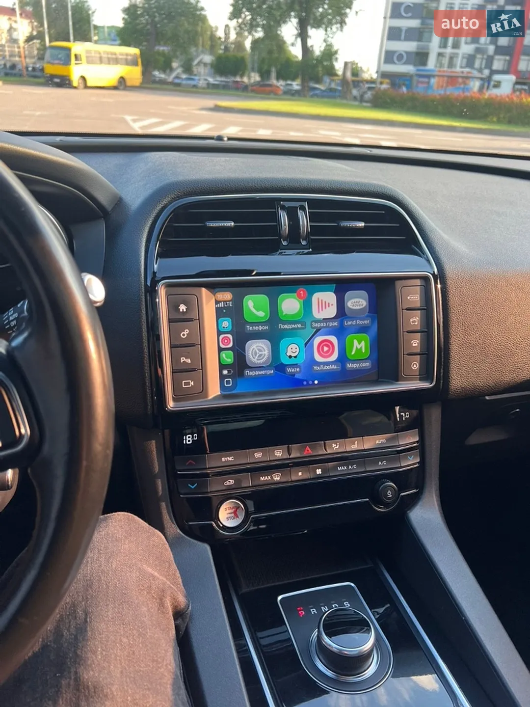2016 Jaguar F-Pace - мініатюра 41