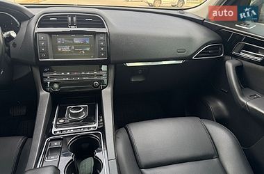Внедорожник / Кроссовер Jaguar F-Pace 2016 в Ровно