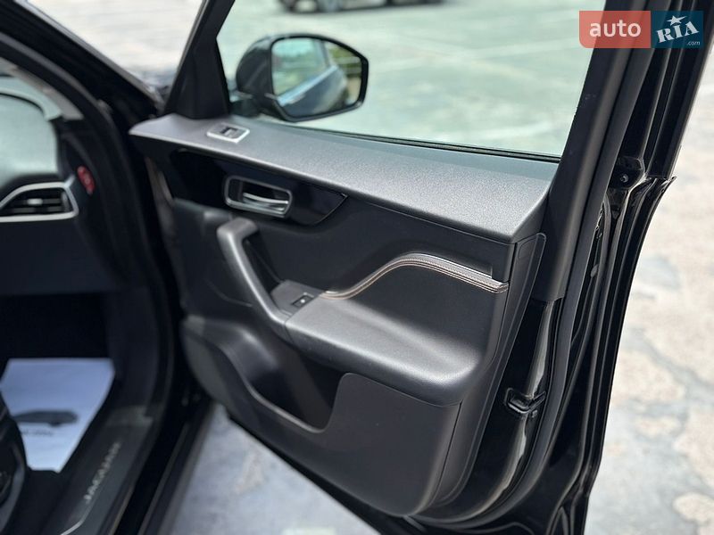Внедорожник / Кроссовер Jaguar F-Pace 2016 в Киеве фото 60 Внедорожник / Кроссовер Jaguar F-Pace 2016 в Киеве