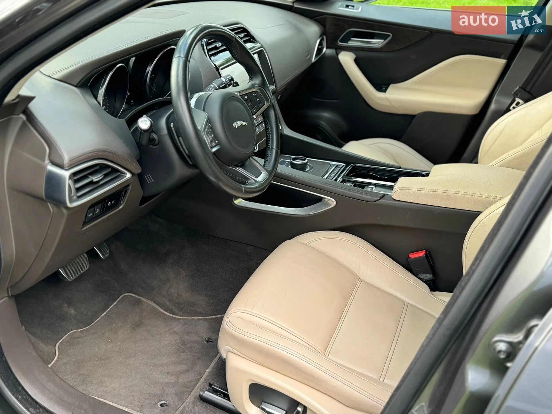 2019 Jaguar F-Pace - мініатюра 13