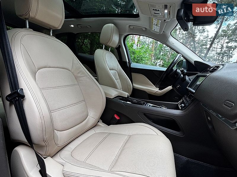 Внедорожник / Кроссовер Jaguar F-Pace 2016 в Белогородке