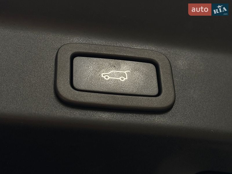 Внедорожник / Кроссовер Jaguar F-Pace 2016 в Белогородке