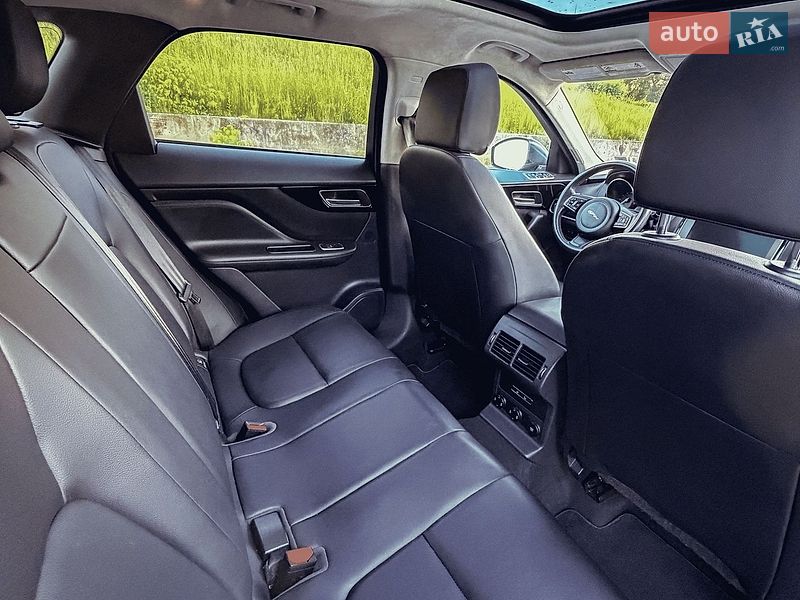 Позашляховик / Кросовер Jaguar F-Pace 2019 в Києві