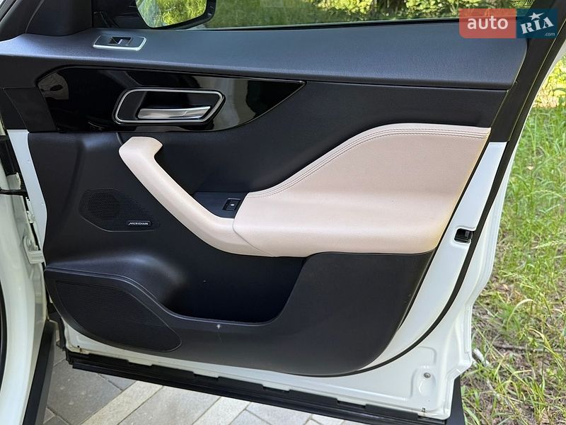 Внедорожник / Кроссовер Jaguar F-Pace 2019 в Тернополе