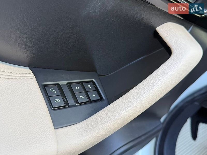 Внедорожник / Кроссовер Jaguar F-Pace 2019 в Тернополе